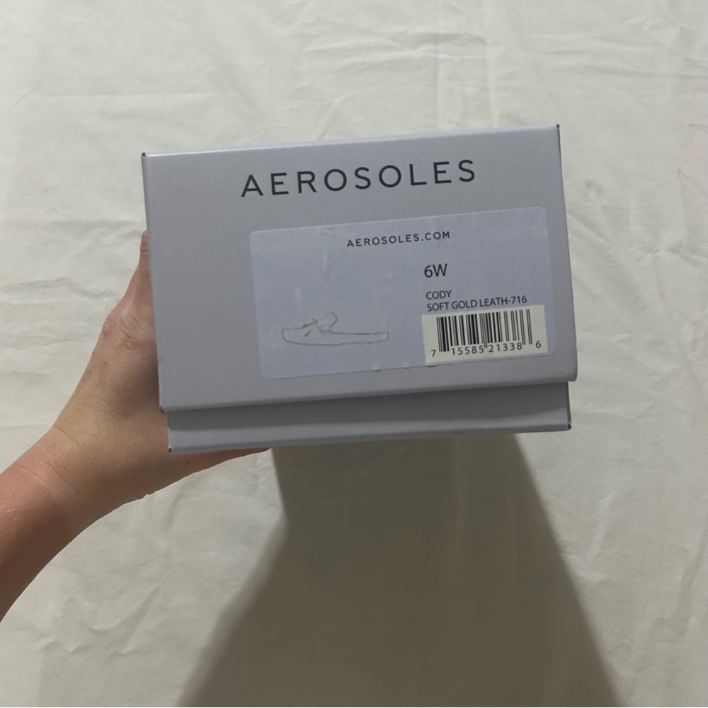 Aerosoles soft gold leather shoe 6W - Picture 4 of 6